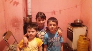 Cei trei copilași au nevoie de ajutor