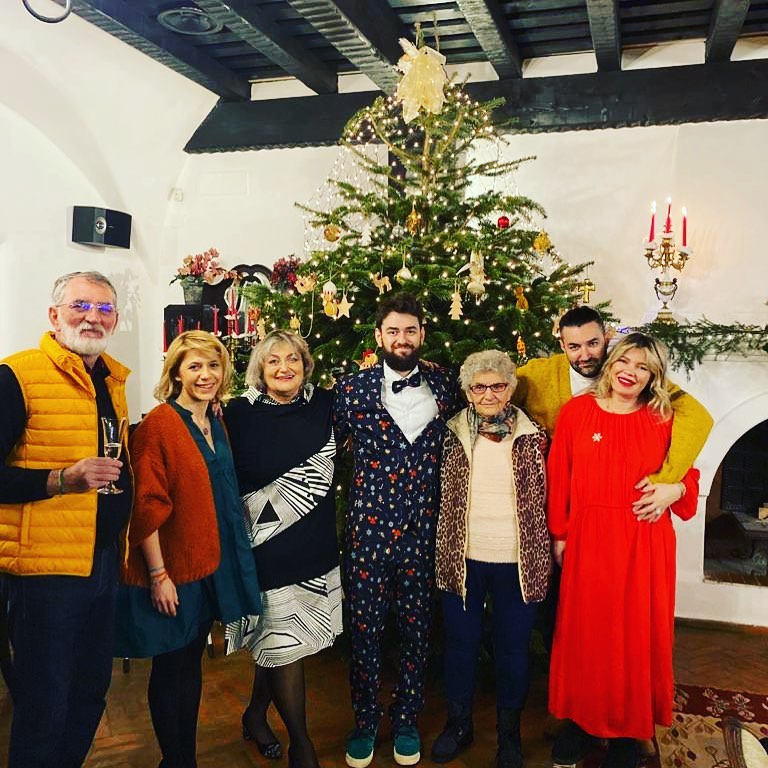 Smiley alături de familie