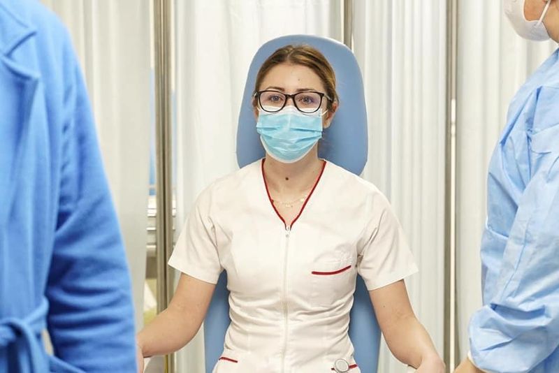 Mihaela Anghel, primul cadru medical vaccinat in Romania