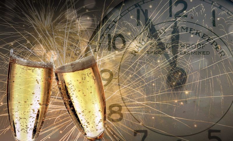 MESAJE PENTRU ANUL NOU 2021. SMS-uri deosebite pentru REVELION