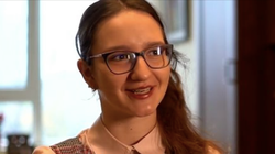 O tânără româncă, invitată de americani să descopere tratamente pentru bolile omenirii! „Eu am terminat școala primară în Dăbuleni”