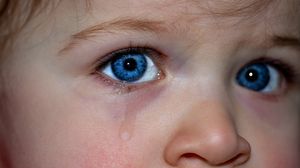 Bilețel pentru că bebelușul plângea prea mult 