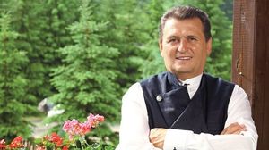 Nea Mărin, lovit de probleme