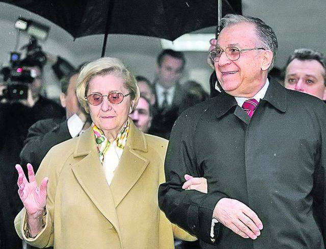 Nadia si Iliescu