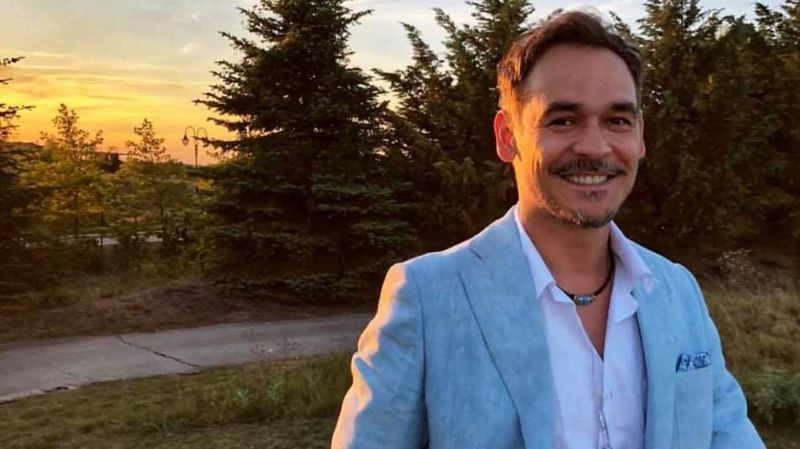 Răzvan Simion, gesturi tandre &icirc;n văzul tuturor