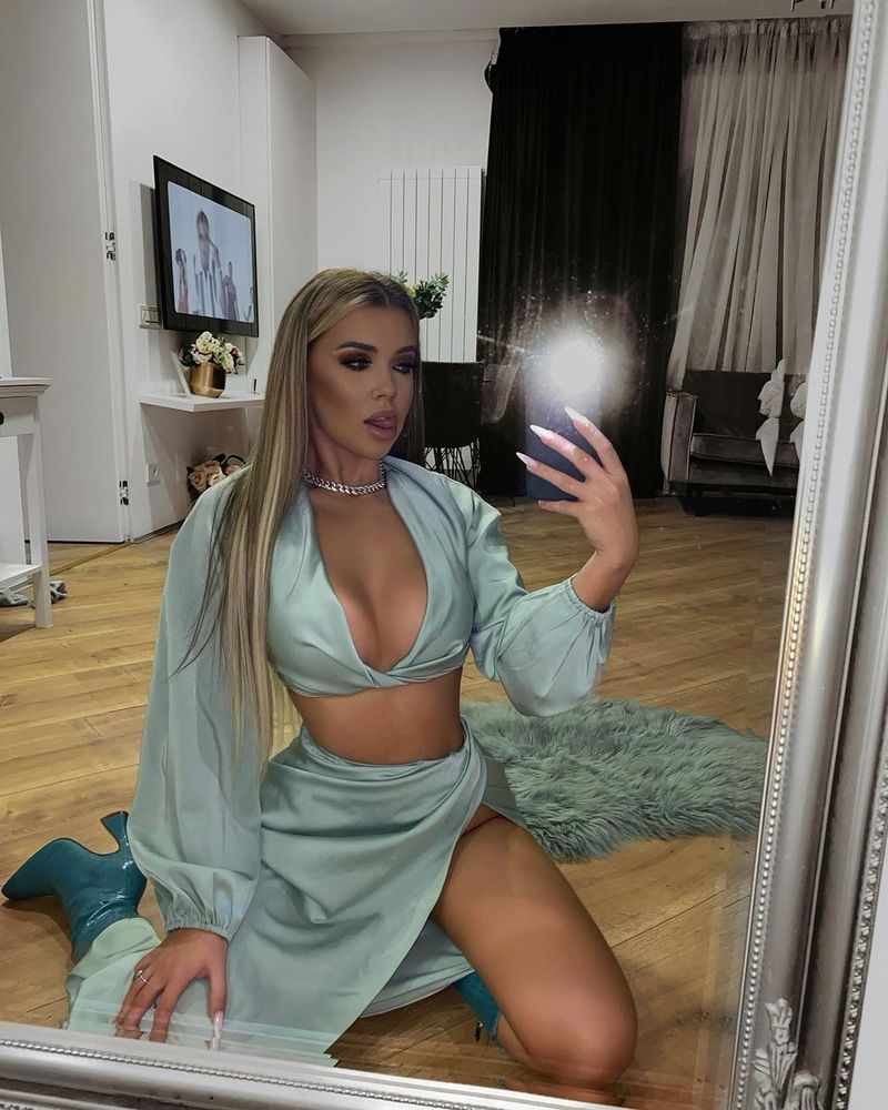 Andra Volos