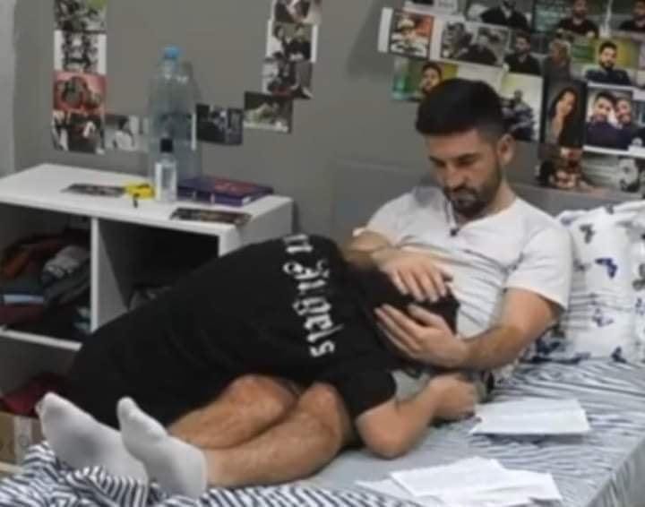 Andra l-a satisfăcut pe David în dormitor și camere au înregistrat tot Imagini scandaloase la Mireasa! Andra l-a satisfăcut pe David în dormitor și camere au înregistrat tot