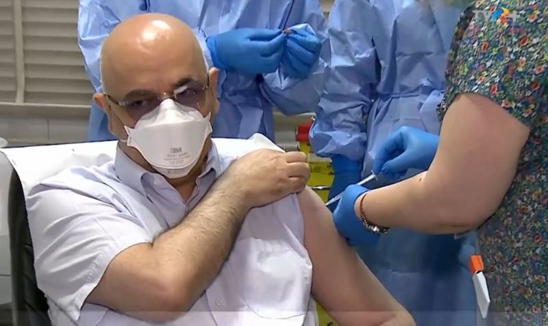Îmbrăcămintea unui cadru medical a stârnit un val de reacții în mediul online