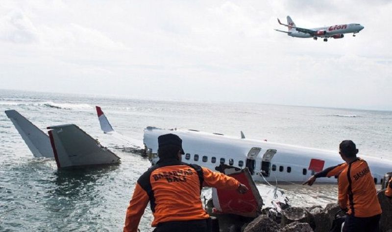 Ultimul mesaj postat de o pasageră de la bordul avionului care s-a prăbușit în Indonezia
