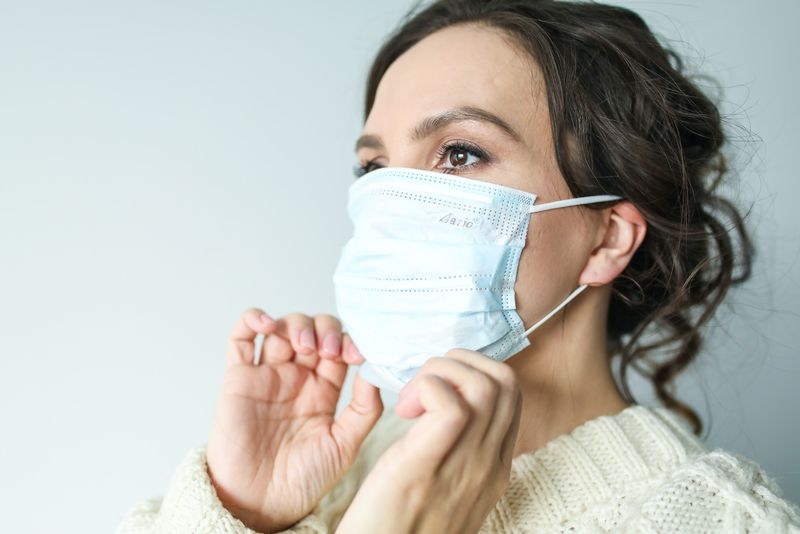 Vaccinul nu protejează mucoaele și astfel masca va rămâne obligatorie  masca