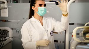 Alege Smile Ambassador pentru un implant dentar de calitate!  Alege Smile Ambassador pentru un implant dentar de calitate!
