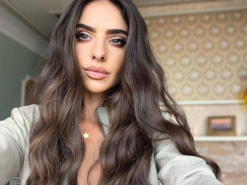 Mellina de la Survivor Rom&acirc;nia, femeie fatală pe Instagram