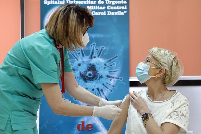 Ministrul Muncii, Raluca Turcan, s-a vaccinat împotriva coronavirusului 