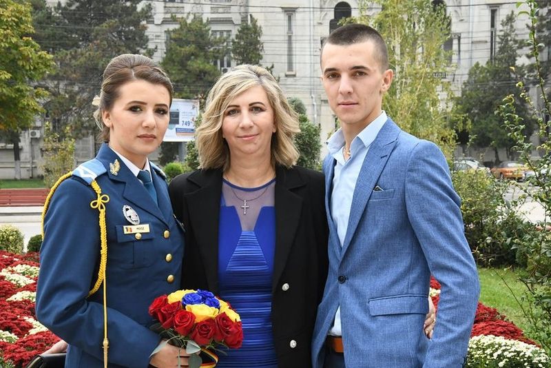 Povestea cutremurătoare a unui om al străzii! Reacția neașteptată a bărbatului c&acirc;nd s-a &icirc;nt&acirc;lnit cu o fostă colegă de școală