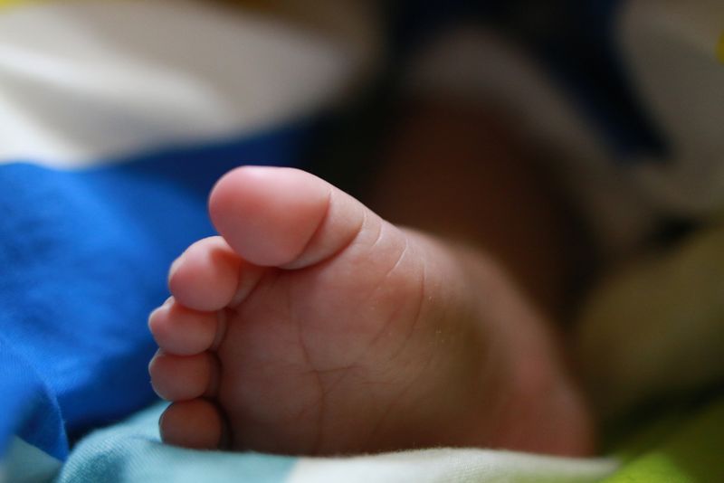 Fetiță de 18 luni, violată și omorâtă de iubitul mamei