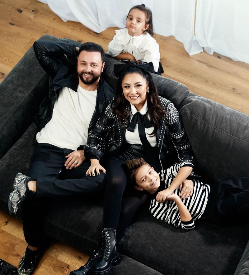 Andra, Cătălin, Eva și David. 