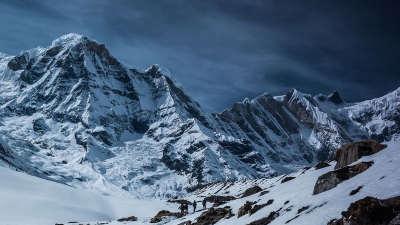 Cei doi soți se aflau la o drumeție montană