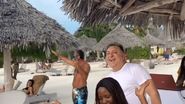 Vali Vijelie, concert pe o plajă și Zanzibar