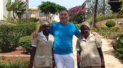 Vali Vijelie, distracție de zile mari pe o plajă din Zanzibar.  Manelistul a încins atmosfera în Tanzania VIDEO