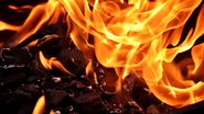 Tragedie de nedescris pentru o familie din Iași! 8 persoane au rămas fără acoperiș deasupra capului, după ce casa lor a luat foc