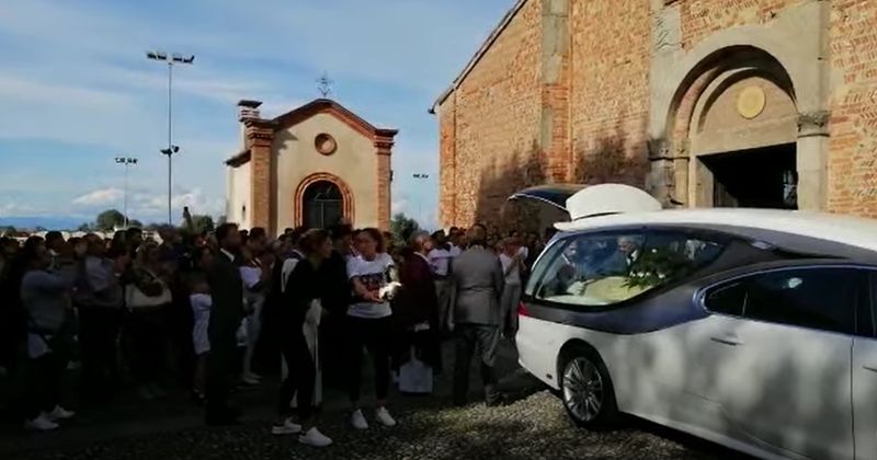 Petrișor a fost omorât de un șofer și abandonat pe marginea unui drum