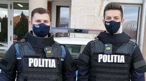 Adrian și Andrei, cei doi polițiști care ua slavat viața unui bărbat politist