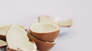 Caz șocant în Maramureș! Un băiat de 5 ani a murit înecat cu roata de la o mașinuță dintr-un ou de ciocolată 