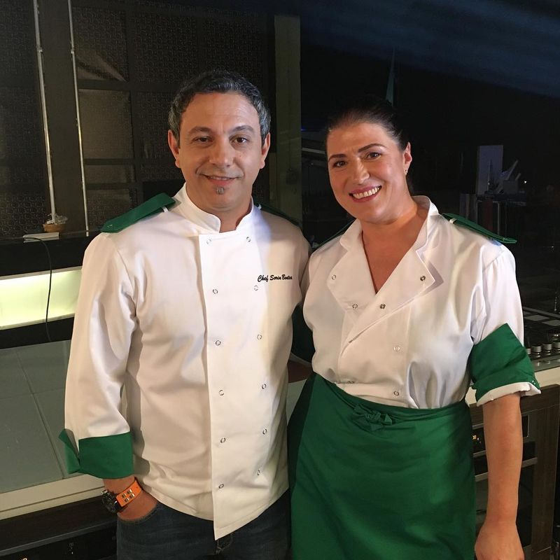 Marlena Botezatu, Chefi la cutite