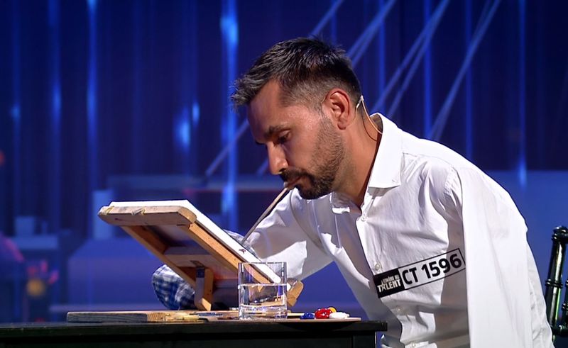 Marin Cornel, pictorul fără m&acirc;ini, moment impresionant la Rom&acirc;nii au Talent!