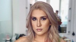 Adda se confruntă cu probleme serioase de sănătate! Cântăreața a apărut cu trupul rănit