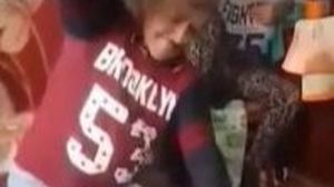 Și-a bătut fiul cu bestialitate