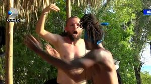 Alin Sălăjean și Musty, la un pas de bătaie în jungla Dominicană