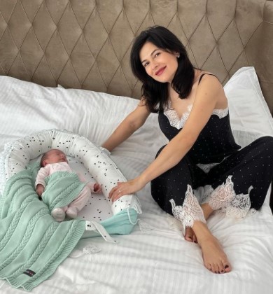 Olguța Berbec și ce de-a doua fiică.