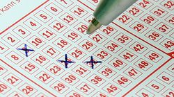 Doi pensionari s-au îmbogățit după ce au jucat la loto și au câștigat! Averea lor se ridică la circa 26 de milioane de dolari