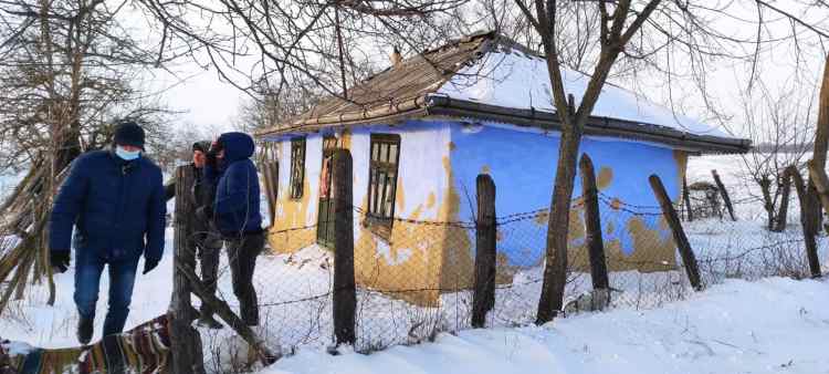 Condițiile în care trăiesc cei doi bătrâni din Botoșani