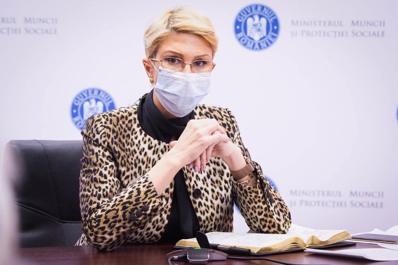 Raluca Turcan, ministrul Muncii