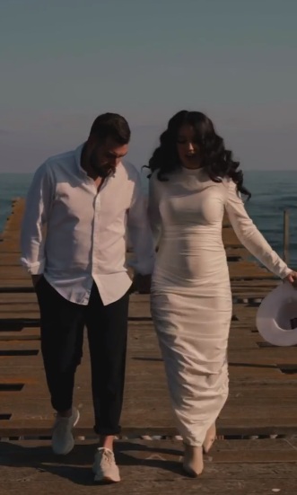 Larisa Udilă este &icirc;nsărcinată cu primul copil! Prima imagine cu burtica de gravidă: 