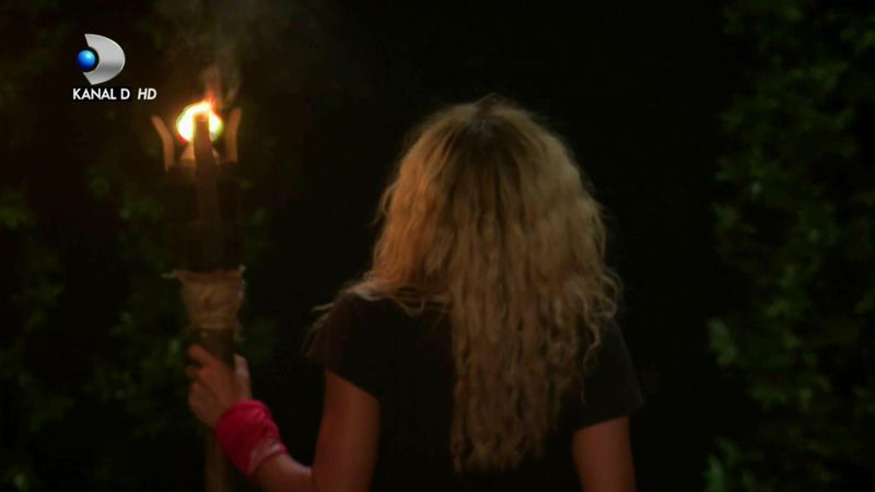 Simona Hapciuc părăsește competiția Survivor România