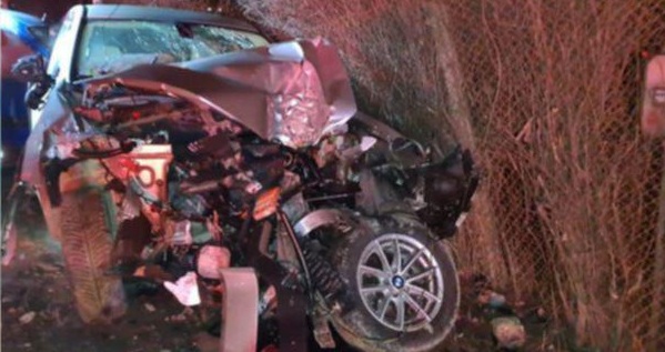 S-a dat mare că are BMW, dar era să-și piardă viața, după ce a provocat un accident spectaculos