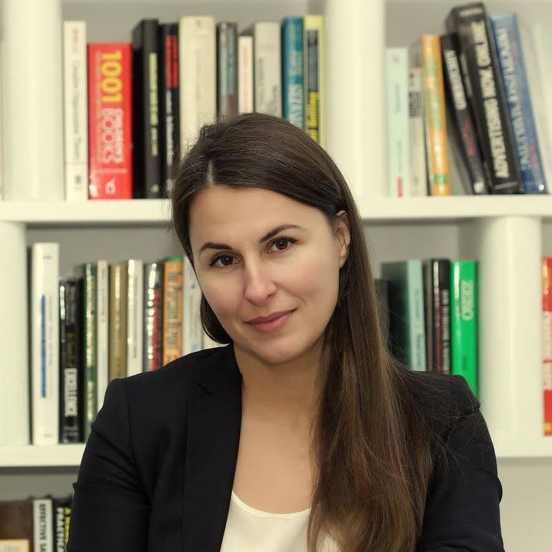 Hildegard Brandl, iubită Dragoș Anastasiu Hildegard Brandl, iubită Dragoș Anastasiu