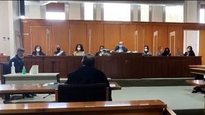 Și-a ucis iubita prin mai multe lovituri de cuțit și a înecercat să se sinucidă.