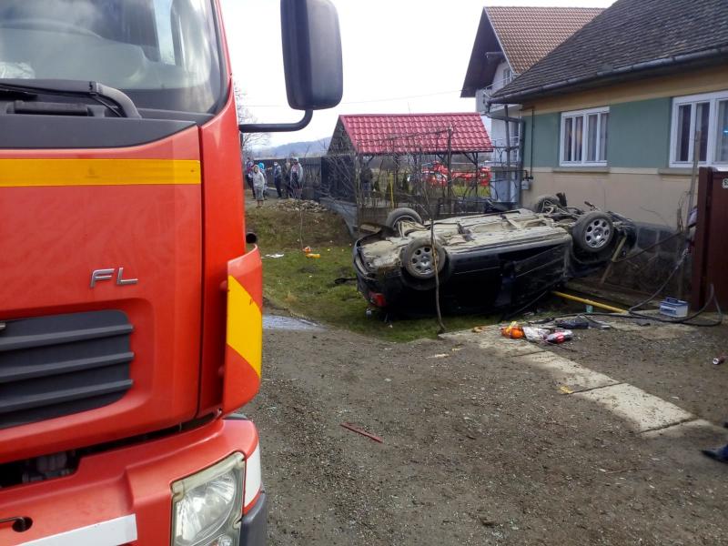 Accident mortal în Mureș! Un bebeluș de șase luni a murit, după ce mașina în care se afla s-a răsturnat