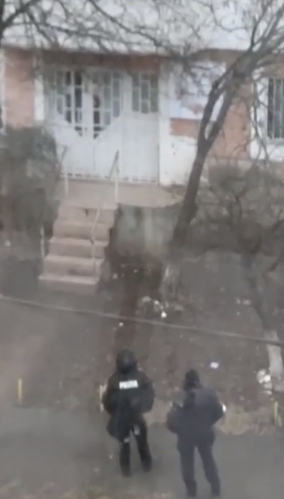 Imagini cutremurătoare de la negocierea din Onești! Incredibil cum au fost ținuți ostaticii