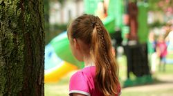 Mamă și tată din Timișoara și-au supus copila la chinuri groaznice! Timp de șase ani au batjocorit-o