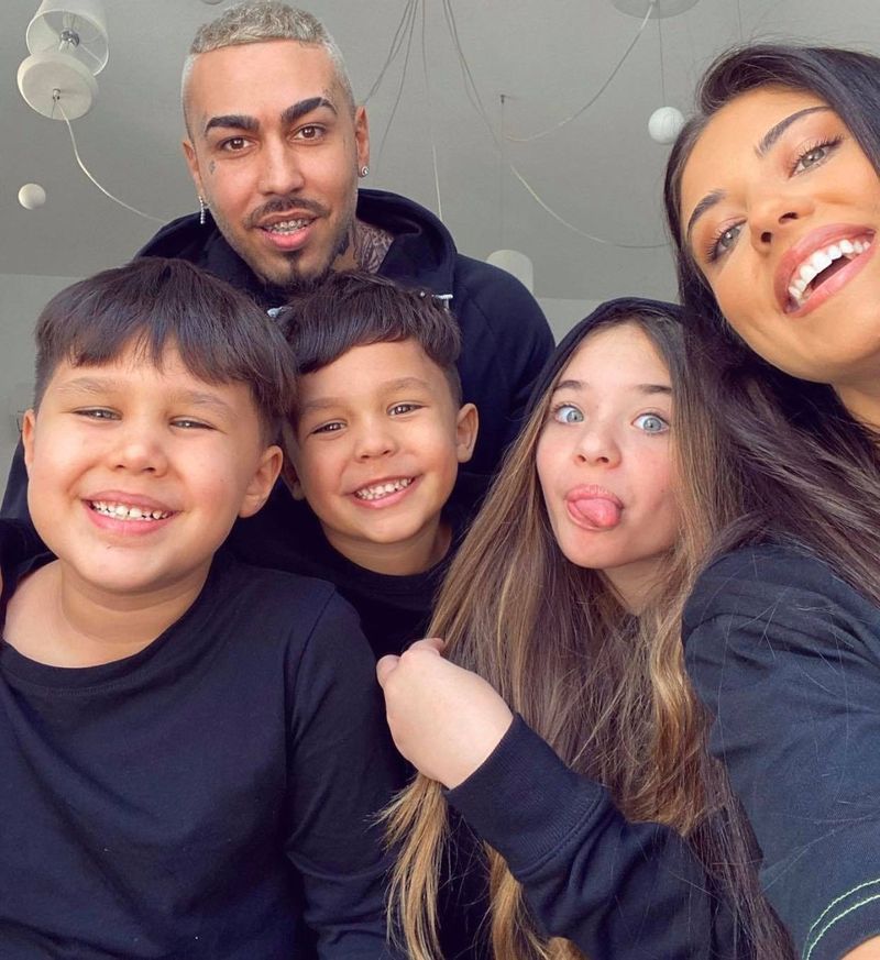 Familia Antoniei și a lui Alex Velea