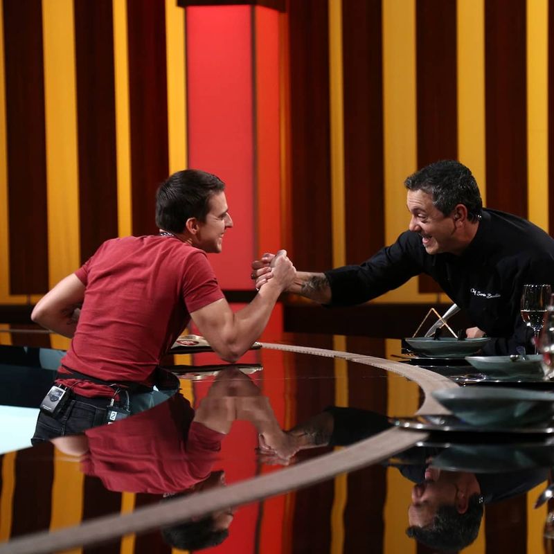 Paul Vasile, cuțitul de aur din echipa lui Sorin Bontea Cine e Paul Vasile de la Chefi la cuțite 2021