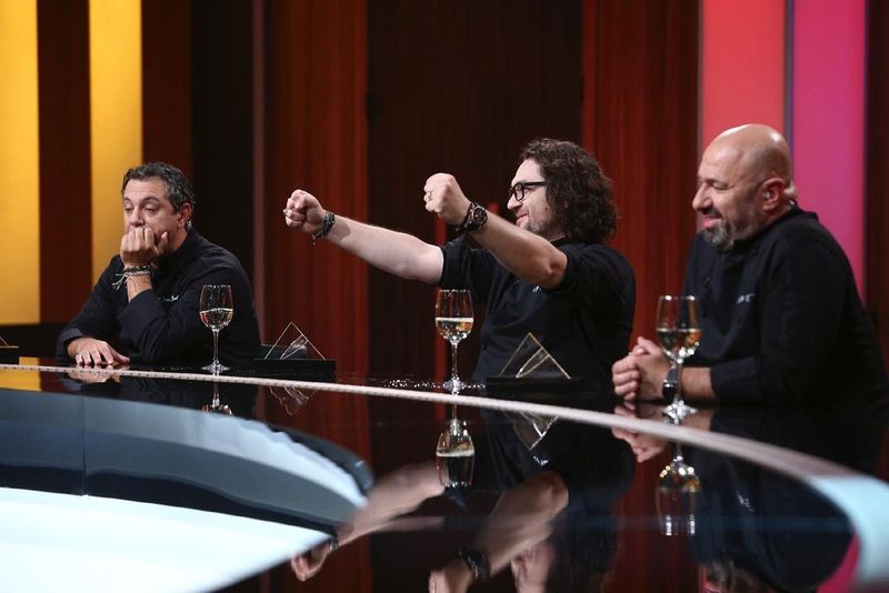 Jurații Chefi la cuțite Cine e Paul Vasile de la Chefi la cuțite 2021