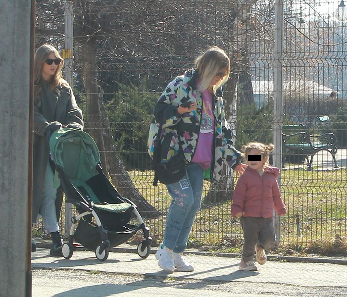 Vestea momentului &icirc;n showbiz! Delia Matache așteaptă un copil?! Imaginea care a dat-o de gol