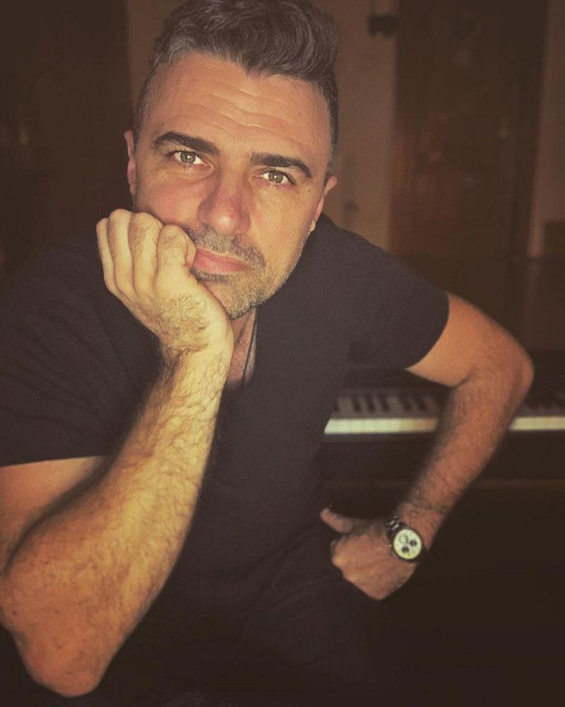 Cornel Ilie, pregătit pentru o nouă relație?! Solistul trupei Vunk face primele declarații după divorț: &quot;Mă asaltează domnişoarele&quot;