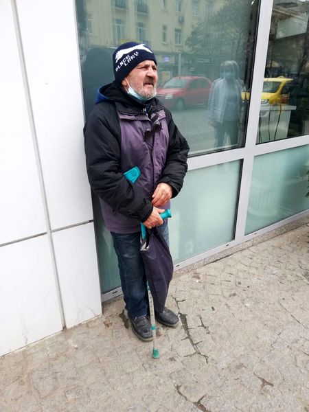 Nea Mihai, un bărbat nevăzător, strigăt de ajutor!  Nea Mihai, un bărbat nevăzător, strigăt de ajutor!